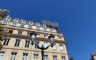 fier de vous présenter un échafaudage de haute technicité installé au sommet du CIVB Bordeaux. pendant la canicule ☀ et le respect des gestes barrières 💪