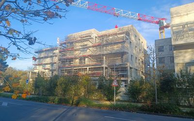 Après une phase intense de travaux préparatoires sur le chantier Interlude avenue Haut Lévêque à Pessac, nous sommes heureux d’annoncer le démontage de l’échafaudage.